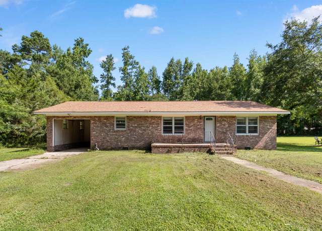 Property at 5 Dogwood St, Hemingway, SC 29554, 3 beds, 2 baths