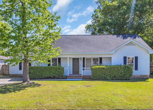 Property at 202 Berkshire Dr, Myrtle Beach, SC 29588, 4 beds, 2 baths