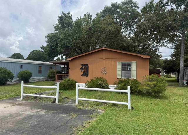 Property at 19 Poolside Dr, Murrells Inlet, SC 29576, 3 beds, 2 baths