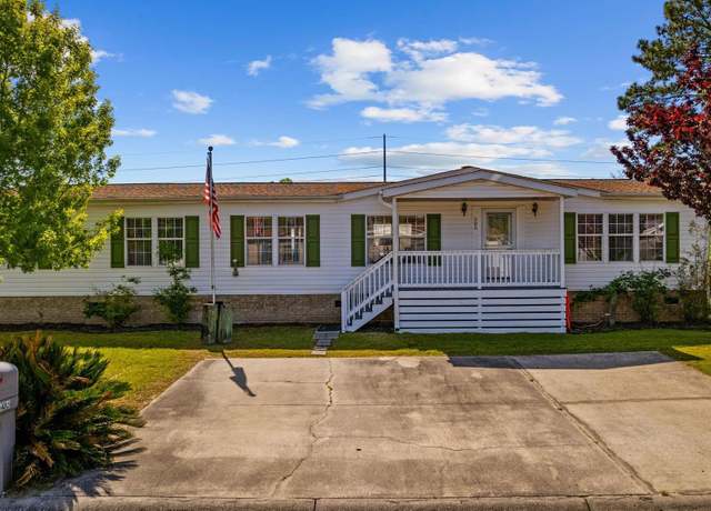 Property at 505 Dundee St, Murrells Inlet, SC 29576, 3 beds, 2 baths