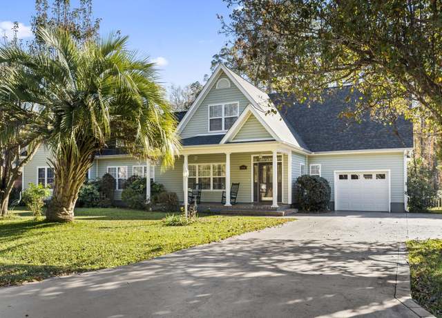 Property at 1044 Martin Ln, Conway, SC 29526, 4 beds, 2.5 baths