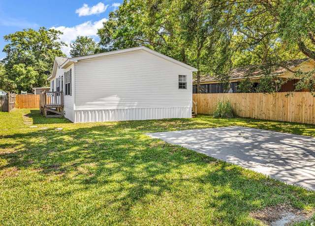 Property at 4510 Kingfisher St, North Myrtle Beach, SC 29582, 3 beds, 2 baths