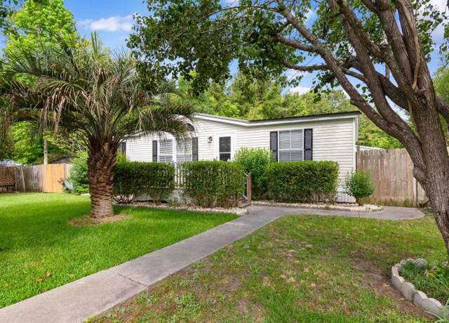Property at 2504 Lenue Cir, Myrtle Beach, SC 29579, 3 beds, 2 baths