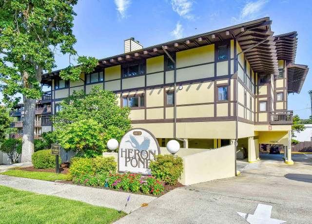 Property at 6813 Porcher Dr #8, Myrtle Beach, SC 29572, 2 beds, 2.5 baths