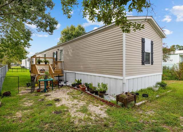 Property at 19 Musket St, Murrells Inlet, SC 29576, 3 beds, 2 baths