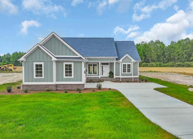 Property at 604 Highway 747, Loris, SC 29569, 3 beds, 2.5 baths