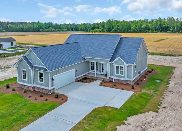 Property at 604 Highway 747, Loris, SC 29569, 3 beds, 2.5 baths