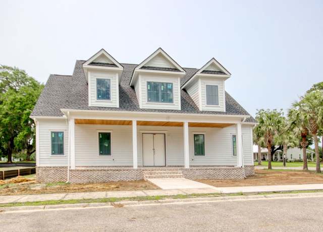 Property at 105 Michau Rd, Georgetown, SC 29440, 4 beds, 4.5 baths