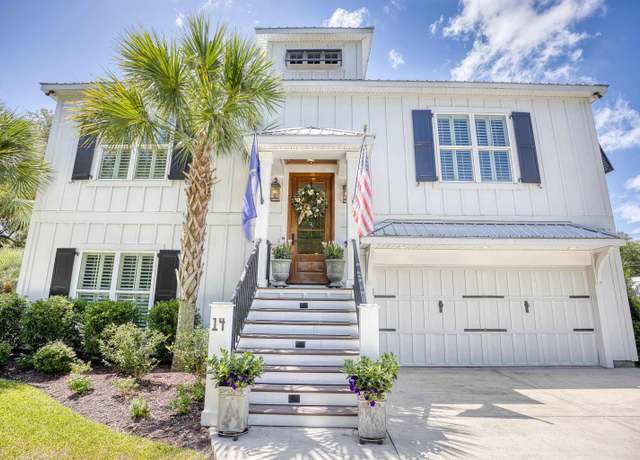 Property at 14 Flaggpoint Ln, Murrells Inlet, SC 29576, 3 beds, 2.5 baths