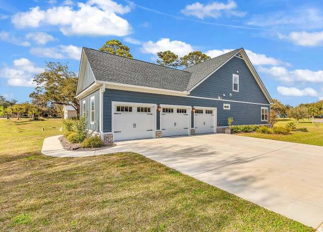 Property at 529 Oak Lawn Rd, Georgetown, SC 29440, 4 beds, 3 baths