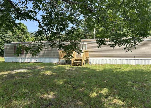Property at 7462 Friendfield Rd, Effingham, SC 29541, 3 beds, 2 baths