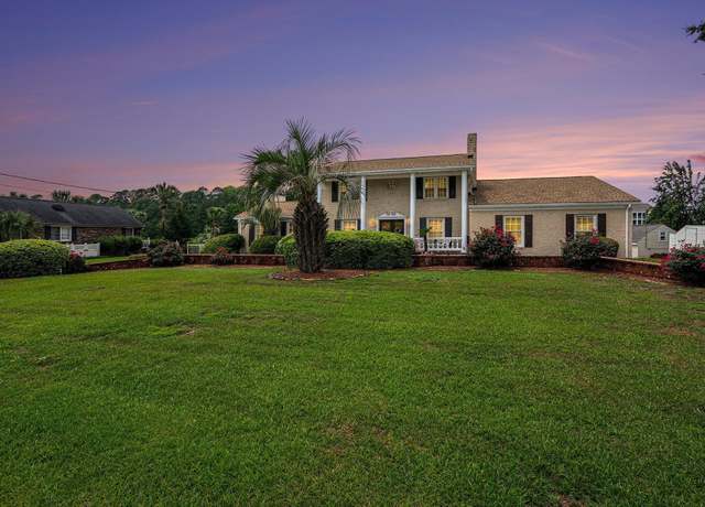 Property at 328 Waterside Dr, Myrtle Beach, SC 29577, 3 beds, 3 baths
