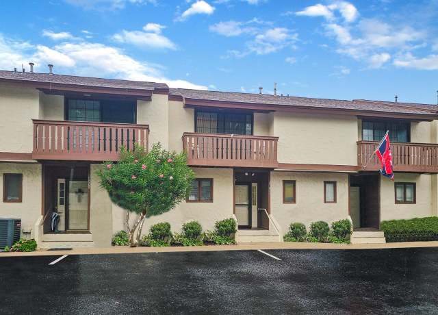 Property at 10011 Washington Cir #10011, Myrtle Beach, SC 29572, 2 beds, 2.5 baths