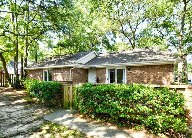 Property at 816 Kittiwake Ln, Murrells Inlet, SC 29576, 2 beds, 2 baths