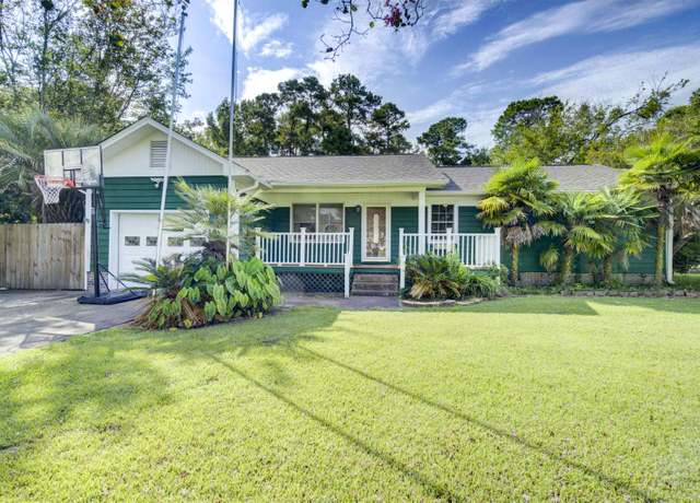 Property at 138 University Dr, Conway, SC 29526, 3 beds, 2 baths