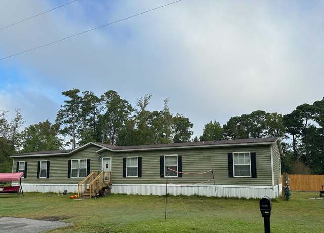 Property at 6350 Morris Pl, Myrtle Beach, SC 29588, 5 beds, 3 baths