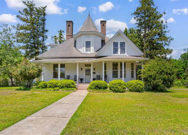 Property at 118 Ford Ave, Mullins, SC 29574, 5 beds, 3 baths