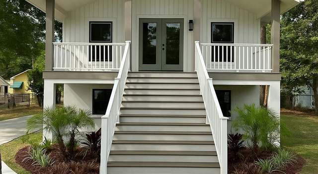 Photo of 326 15th Ave S, Surfside Beach, SC 29575