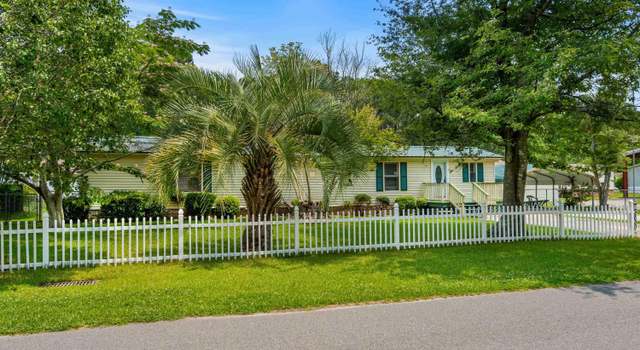 Photo of 3839 Woodridge Cir, Little River, SC 29566