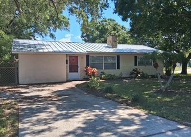Property at 401 Easy St, Sebastian, FL 32958, 3 beds, 1.5 baths