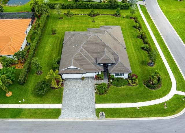Property at 8280 Halbert Ln, Vero Beach, FL 32968, 3 beds, 2.5 baths