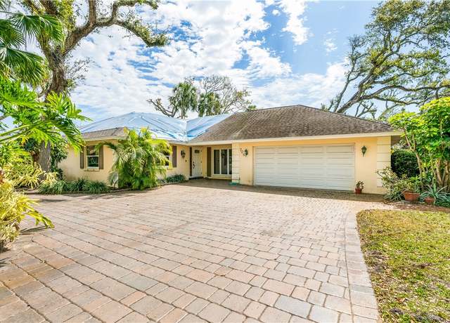 Property at 706 Flamevine Ln, Vero Beach, FL 32963, 3 beds, 2 baths
