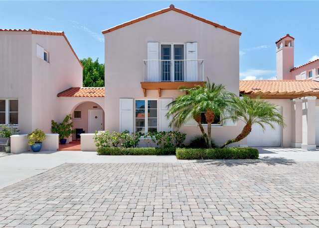 Property at 4928 Wood Duck Cir, Vero Beach, FL 32967, 2 beds, 2.5 baths