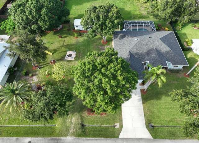 Property at 1018 Persian Ln, Sebastian, FL 32958, 4 beds, 2 baths