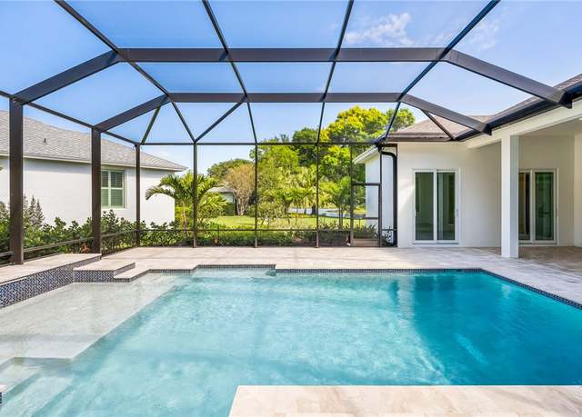 Property at 236 Oak Hammock Cir SW, Vero Beach, FL 32962, 3 beds, 2 baths