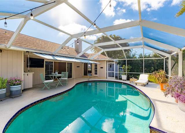 Property at 505 11th Ave, Vero Beach, FL 32962, 3 beds, 2 baths