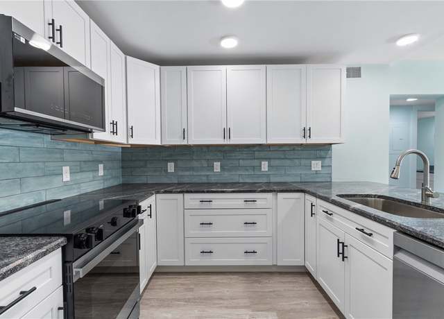 Property at 12 Plantation Dr #104, Vero Beach, FL 32966, 2 beds, 2 baths