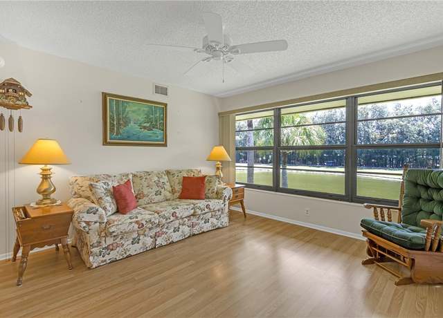 Property at 12 Plantation Dr #205, Vero Beach, FL 32966, 1 bed, 1 bath