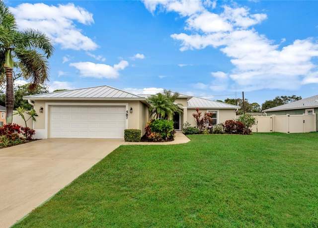 Property at 587 High Hawk Cir, Vero Beach, FL 32962, 3 beds, 1.5 baths