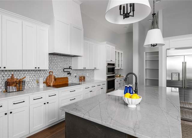 Property at 4838 S Harbor Dr, Vero Beach, FL 32967, 4 beds, 5 baths