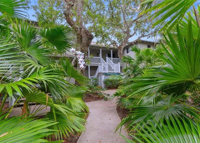 Property at 1195 Winding Oaks Cir E #303, Vero Beach, FL 32963, 1 bed, 2 baths