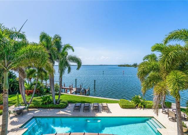 Property at 150 Anchor Dr, Vero Beach, FL 32963, 4 beds, 5.5 baths