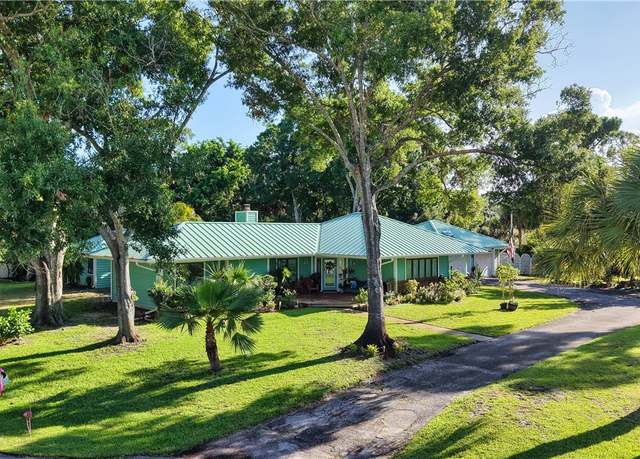 Property at 480 38th Ct, Vero Beach, FL 32968, 4 beds, 2.5 baths
