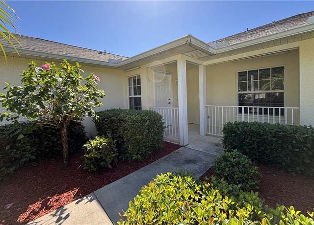 Property at 952 S Easy St, Sebastian, FL 32958, 2 beds, 2 baths
