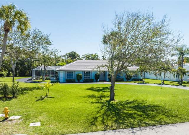 Property at 618 Conn Way, Vero Beach, FL 32963, 3 beds, 2.5 baths