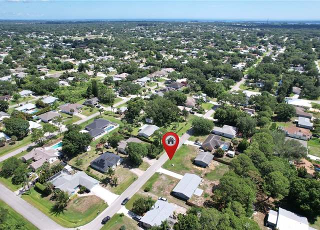 Property at 686 Bayharbor Ter, Sebastian, FL 32958, 2 beds, 2 baths