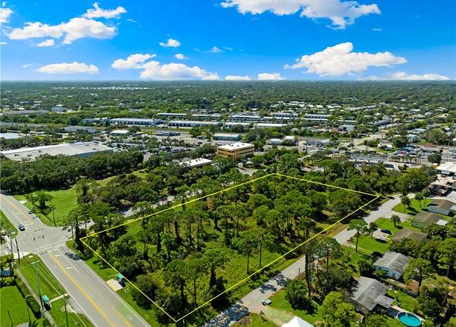 Property at 670 8th St, Vero Beach, FL 32960