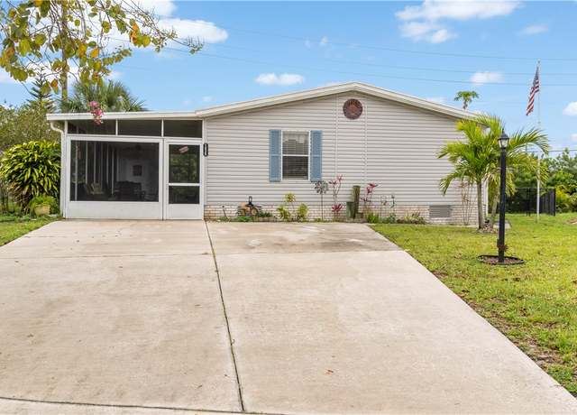 Property at 1039 Wren Cir, Sebastian, FL 32976, 3 beds, 2 baths