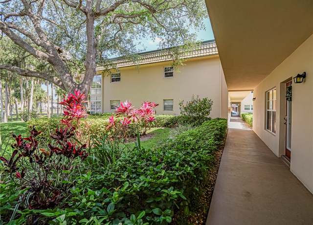 Property at 14 Vista Gardens Trl #102, Vero Beach, FL 32962, 2 beds, 2 baths