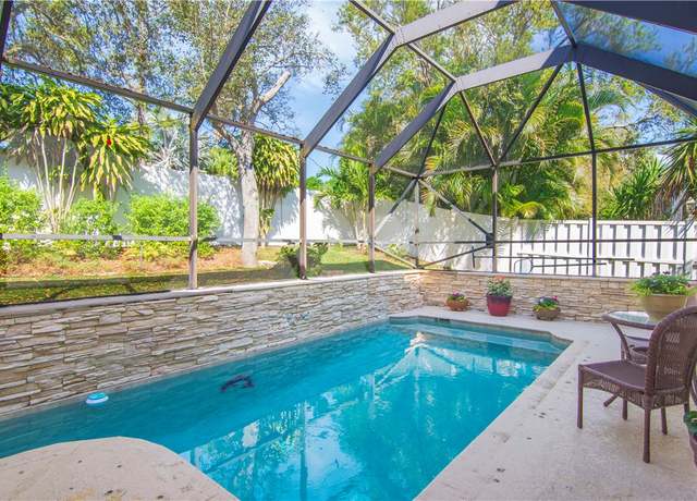 Property at 713 Carriage Lake Way, Vero Beach, FL 32968, 3 beds, 2.5 baths