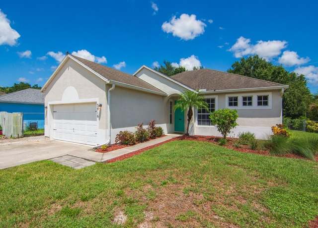 Property at 7916 105th Ct, Vero Beach, FL 32967, 3 beds, 2 baths