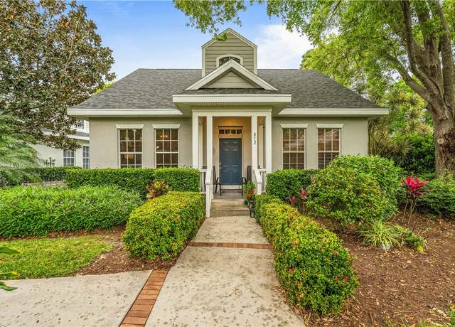 Property at 812 Carolina Cir SW, Vero Beach, FL 32962, 4 beds, 4 baths