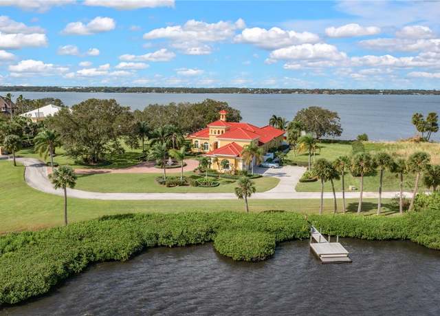 Property at 265 Stewart Dr, Merritt Island, FL 32952, 5 beds, 5.5 baths