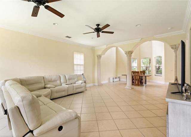Property at 6139 57th Ct, Vero Beach, FL 32967, 4 beds, 3.5 baths