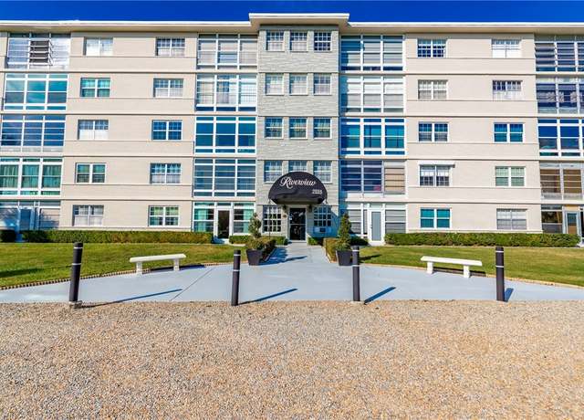 Property at 2333 Indian River Blvd #307, Vero Beach, FL 32960, 2 beds, 2 baths