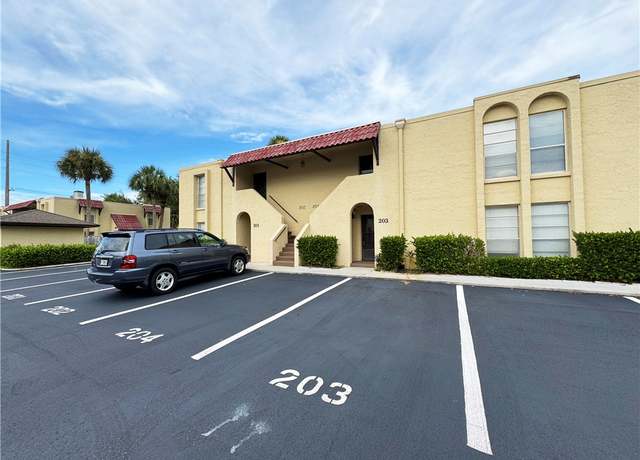 Property at 835 18th St #203, Vero Beach, FL 32960, 2 beds, 2 baths